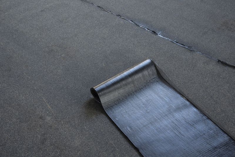 Cleaning Asphalt Roof Surface